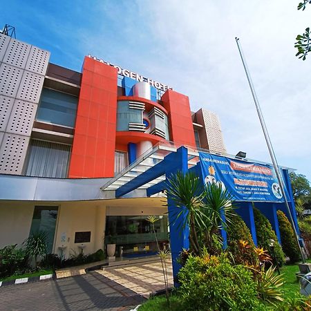 Halogen Hotel Airport Surabaya Sidoarjo Exterior foto