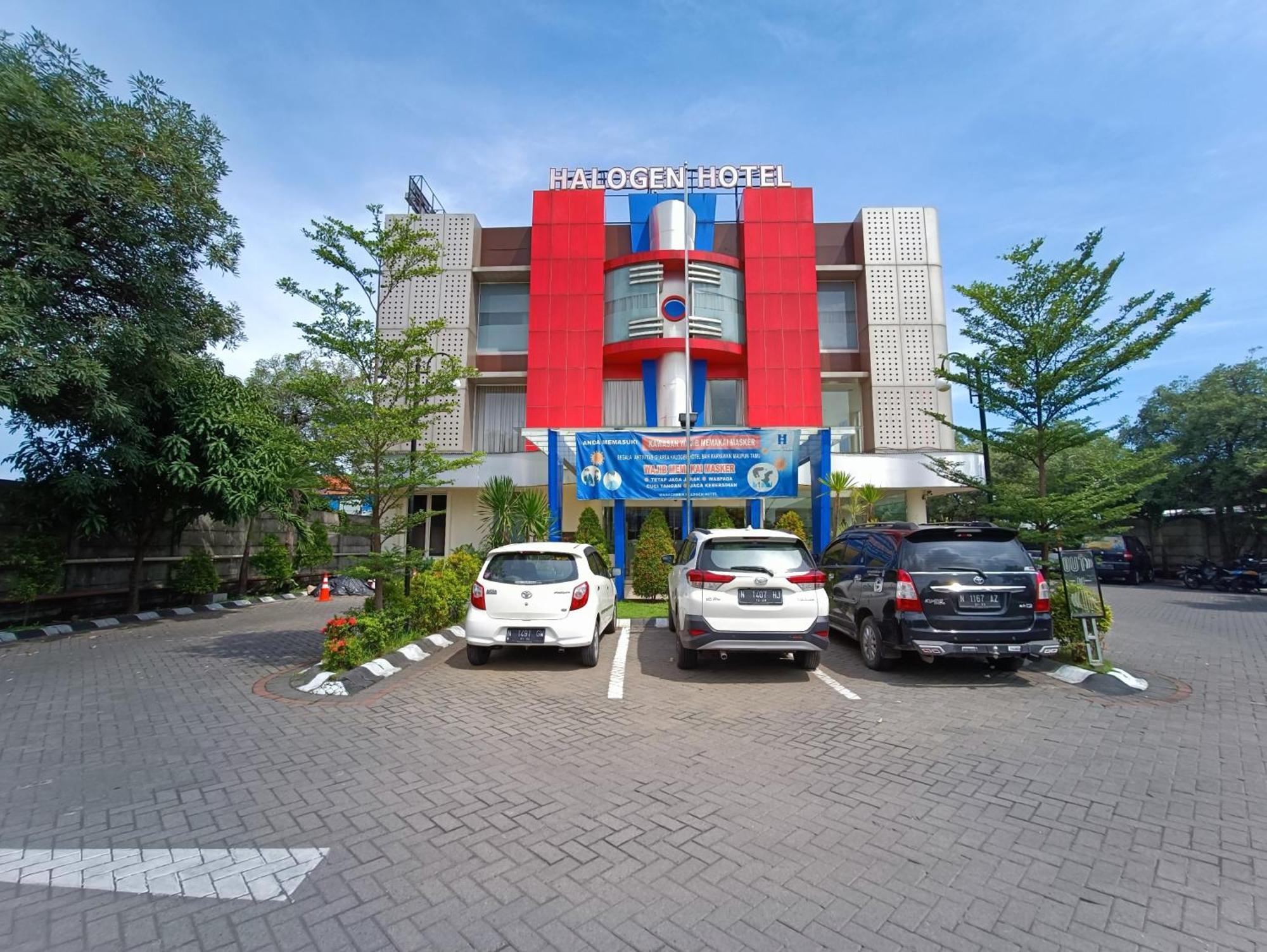 Halogen Hotel Airport Surabaya Sidoarjo Exterior foto