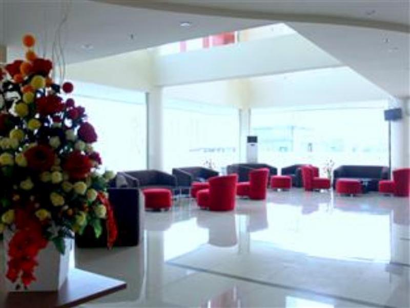 Halogen Hotel Airport Surabaya Sidoarjo Exterior foto